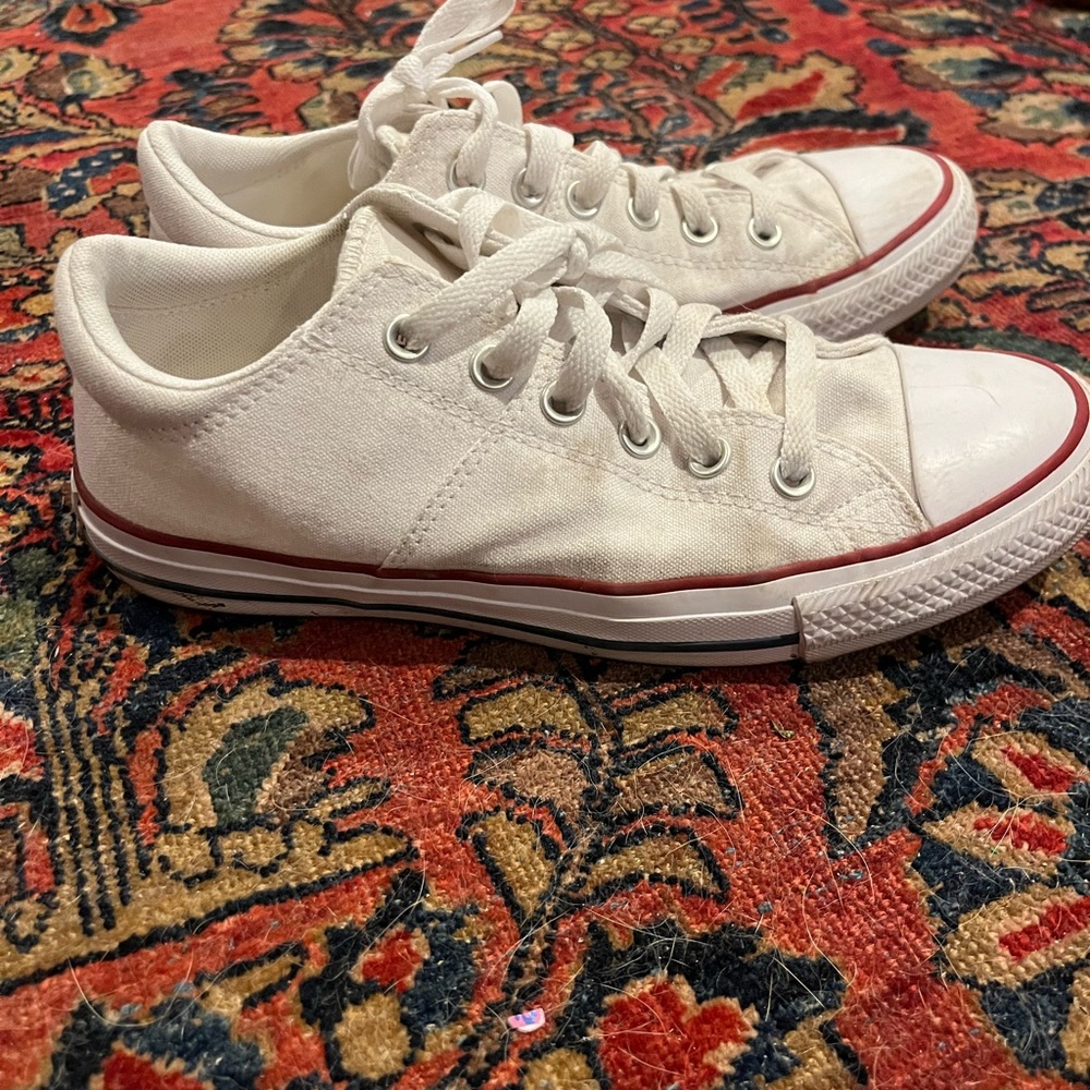 Converse White Sneakers with Red Accents - Picture 4 of 8